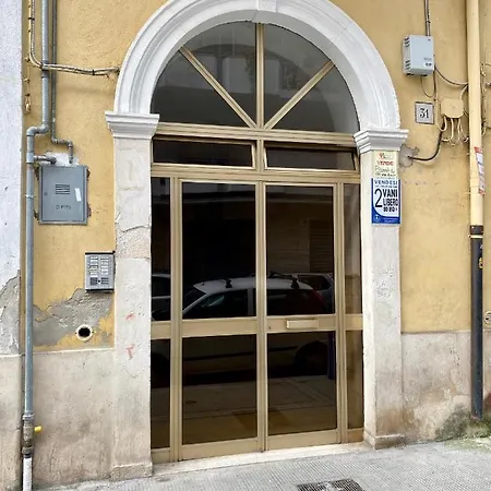 Pisani Apartament *